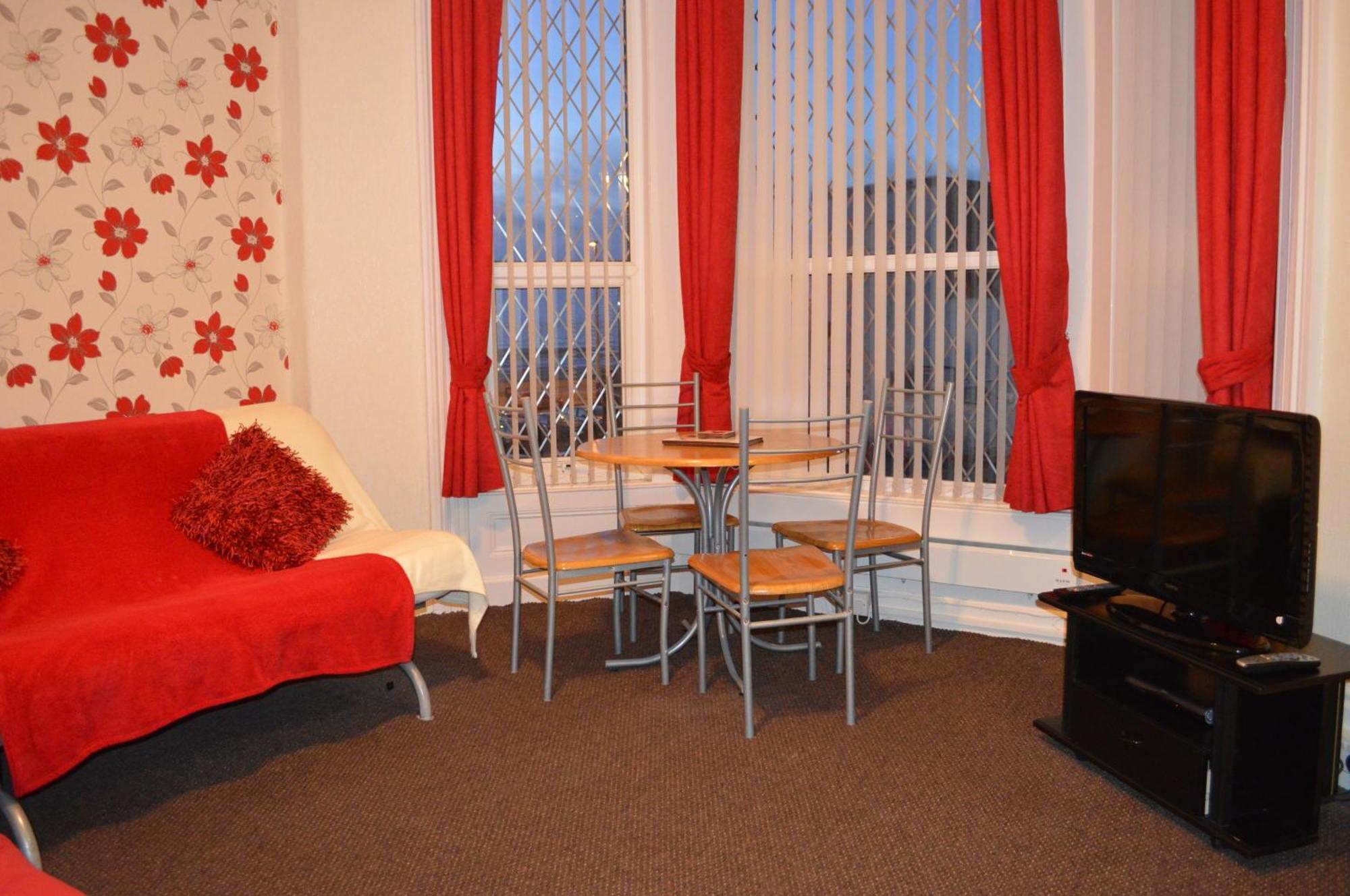 Ayrton House Holiday Apartments Blackpool Dış mekan fotoğraf